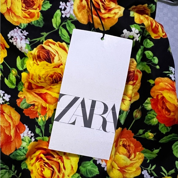 Zara Floral Top! Twist halter neck bodysuit! Perfect for spring and summer! - Picture 6 of 6
